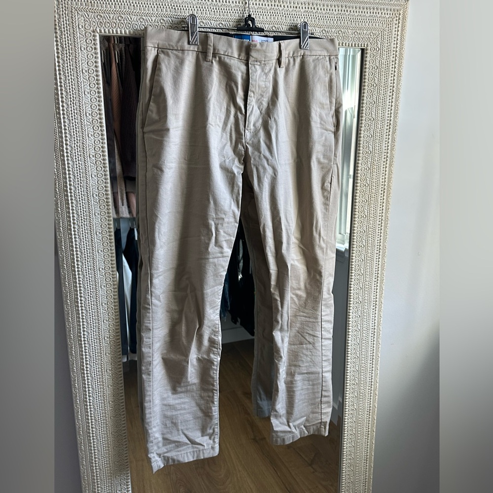Old Navy Men's Ultimate Tech Slim Pants - Khaki